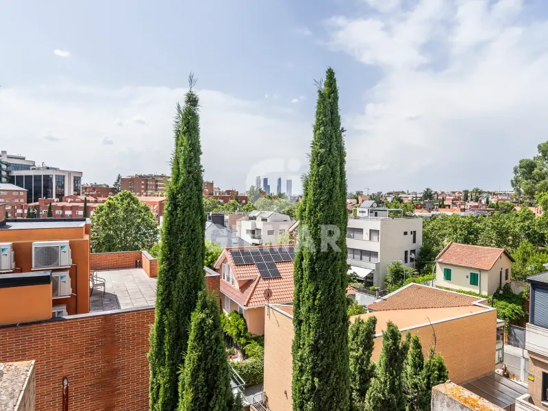Semi-detached house in Arturo Soria - Madrid