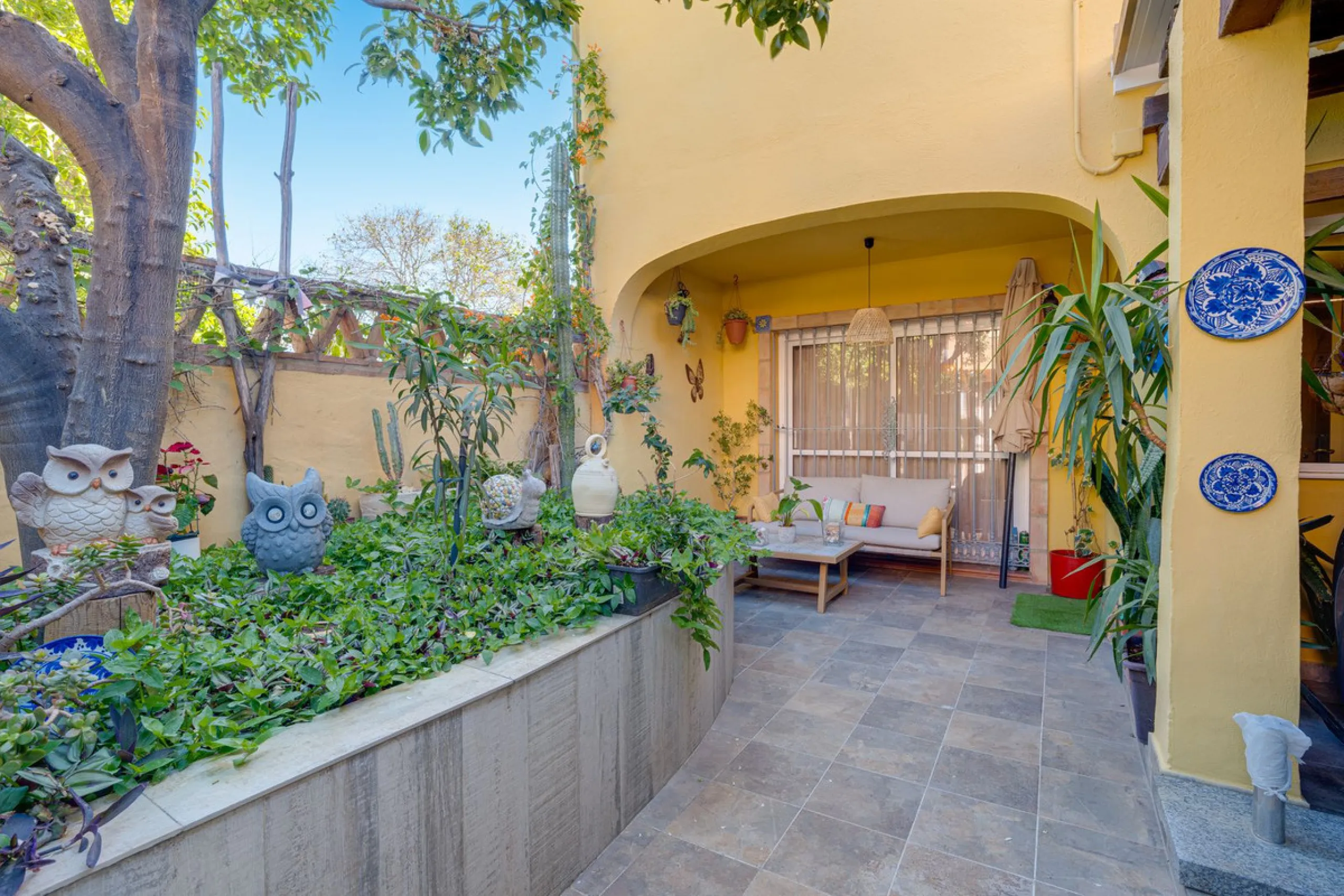 Well Presented Corner Townhouse in Las Lagunas de Mijas