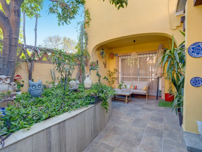 Well Presented Corner Townhouse in Las Lagunas de Mijas