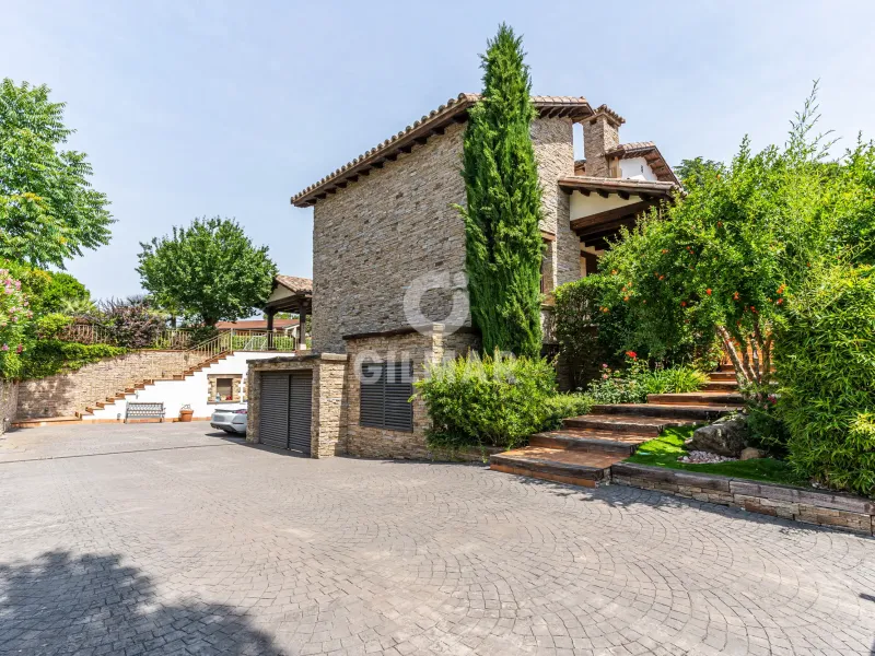 Villa in Villaviciosa de Odón - Madrid