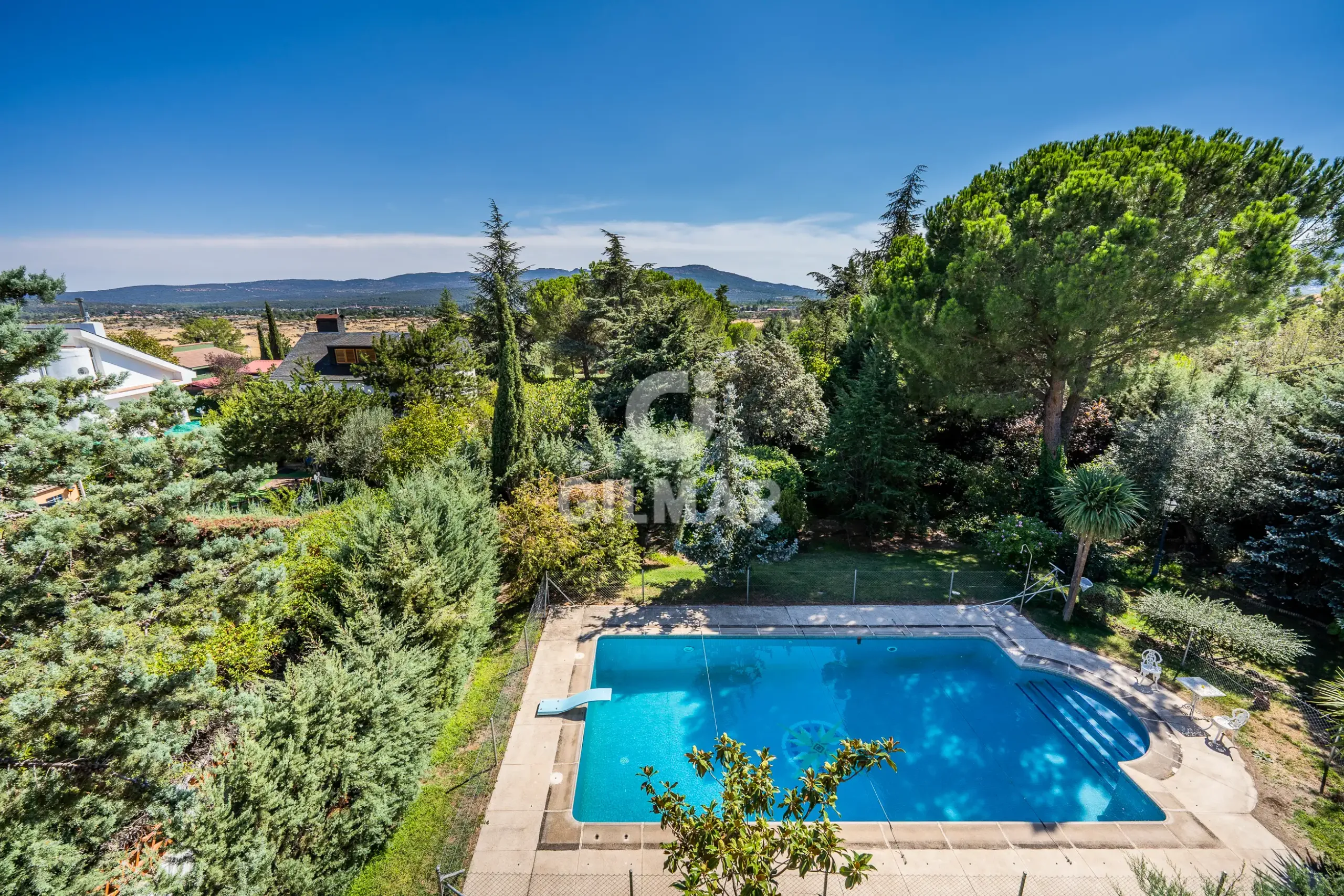 Villa in Collado Mediano / Becerril - Madrid