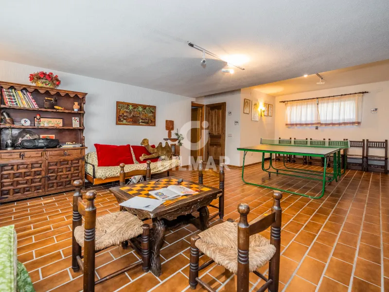 Villa in Collado Mediano / Becerril - Madrid