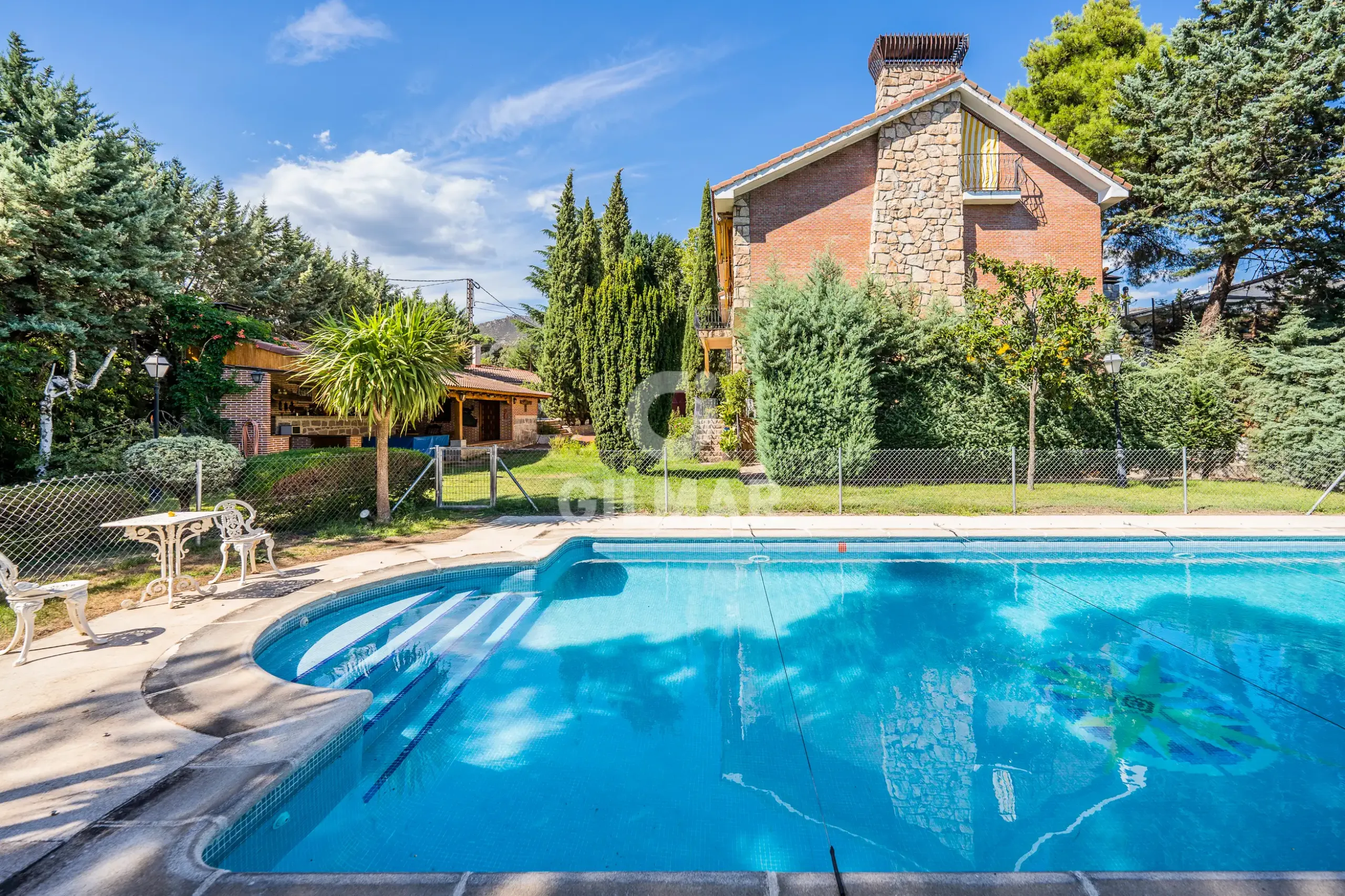 Villa in Collado Mediano / Becerril - Madrid