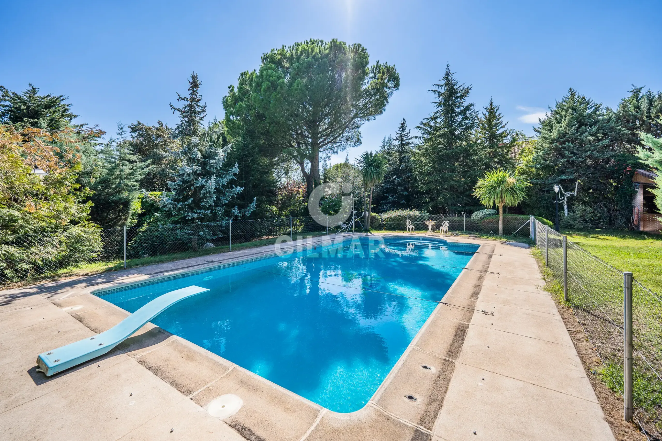 Villa in Collado Mediano / Becerril - Madrid