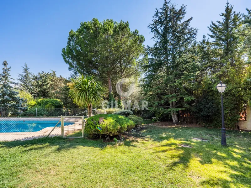 Villa in Collado Mediano / Becerril - Madrid