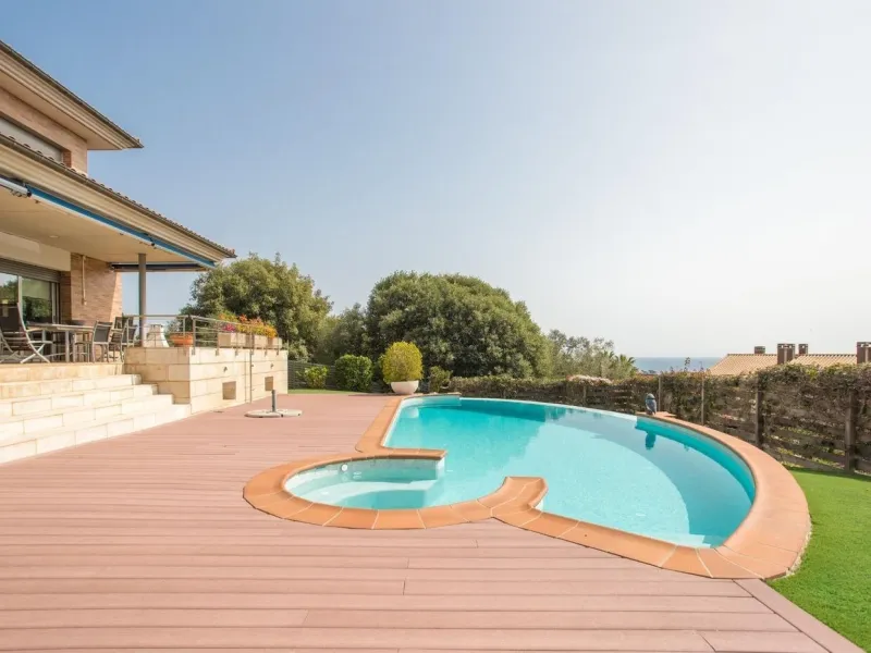 Luxury Villa with Infinity Pool and Exclusive Design in Sant Vicenс de Montalt, Barcelona 