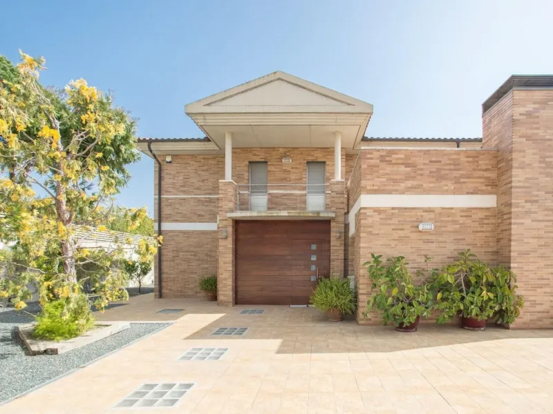Luxury Villa with Infinity Pool and Exclusive Design in Sant Vicenс de Montalt, Barcelona 