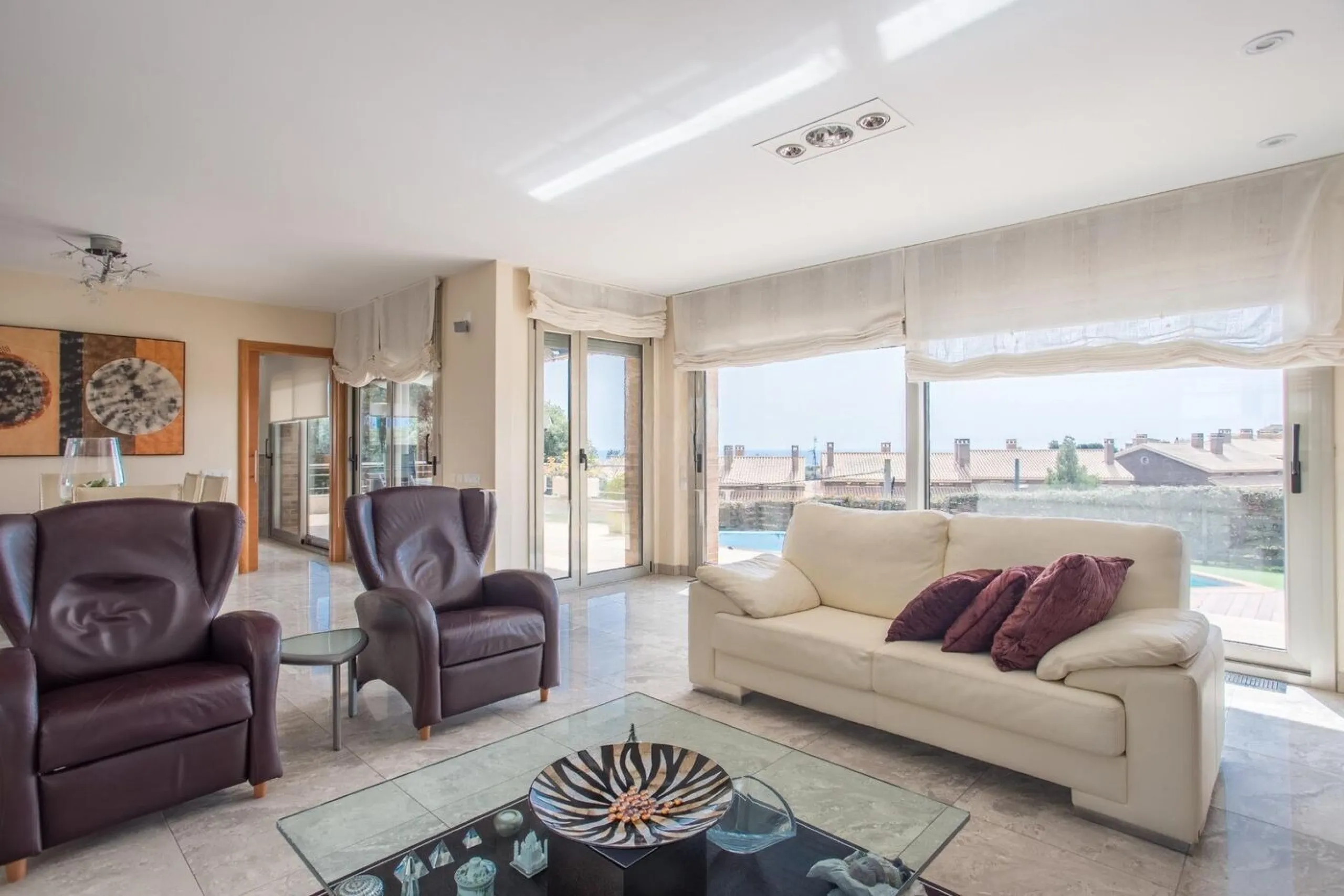 Luxury Villa with Infinity Pool and Exclusive Design in Sant Vicenс de Montalt, Barcelona 