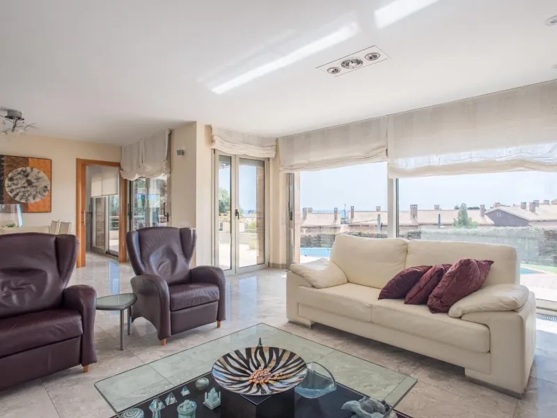 Luxury Villa with Infinity Pool and Exclusive Design in Sant Vicenс de Montalt, Barcelona 