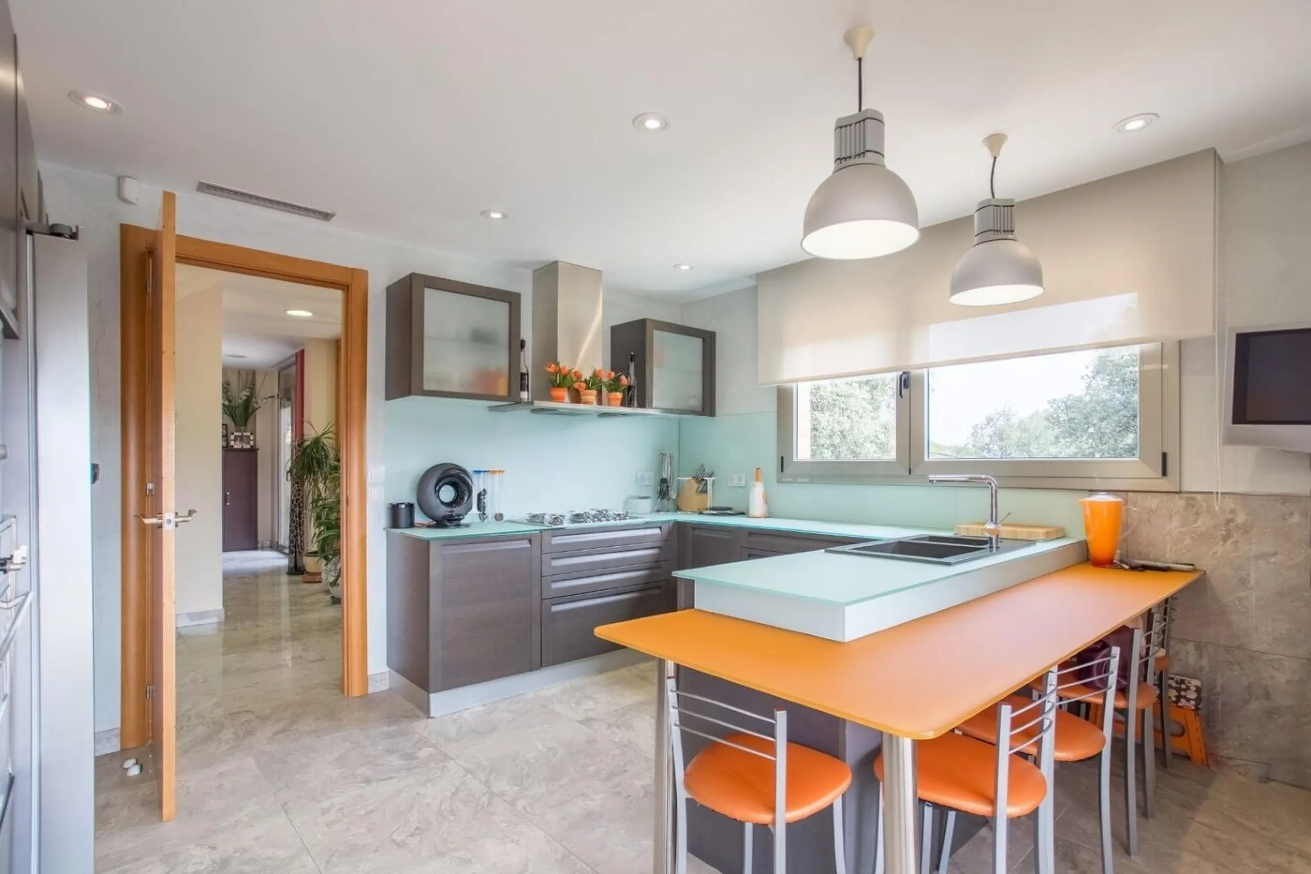 Luxury Villa with Infinity Pool and Exclusive Design in Sant Vicenс de Montalt, Barcelona 