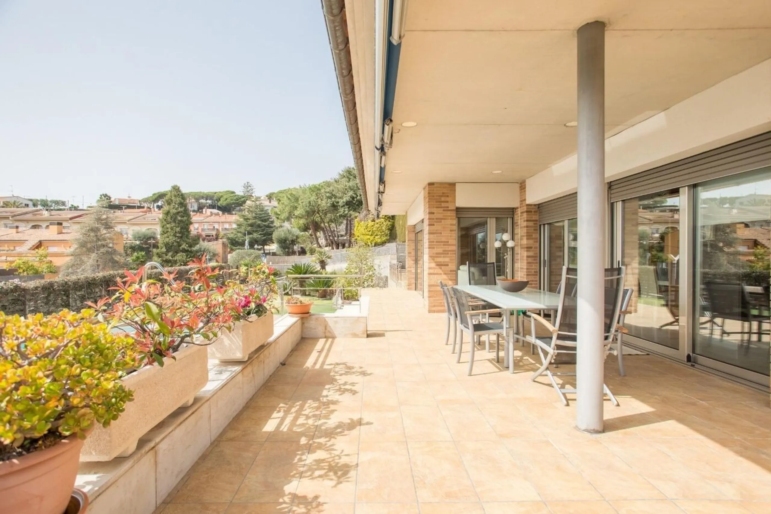Luxury Villa with Infinity Pool and Exclusive Design in Sant Vicenс de Montalt, Barcelona 