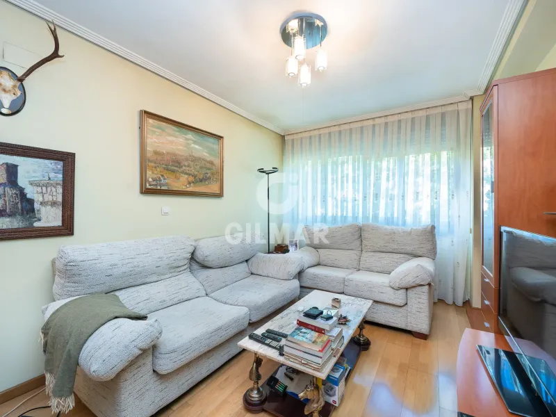 Apartment in Alameda de Osuna - Madrid