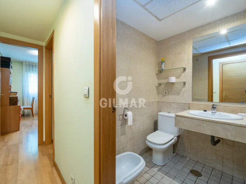 Apartment in Alameda de Osuna - Madrid