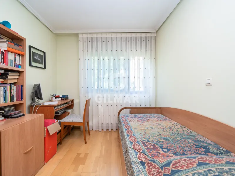 Apartment in Alameda de Osuna - Madrid