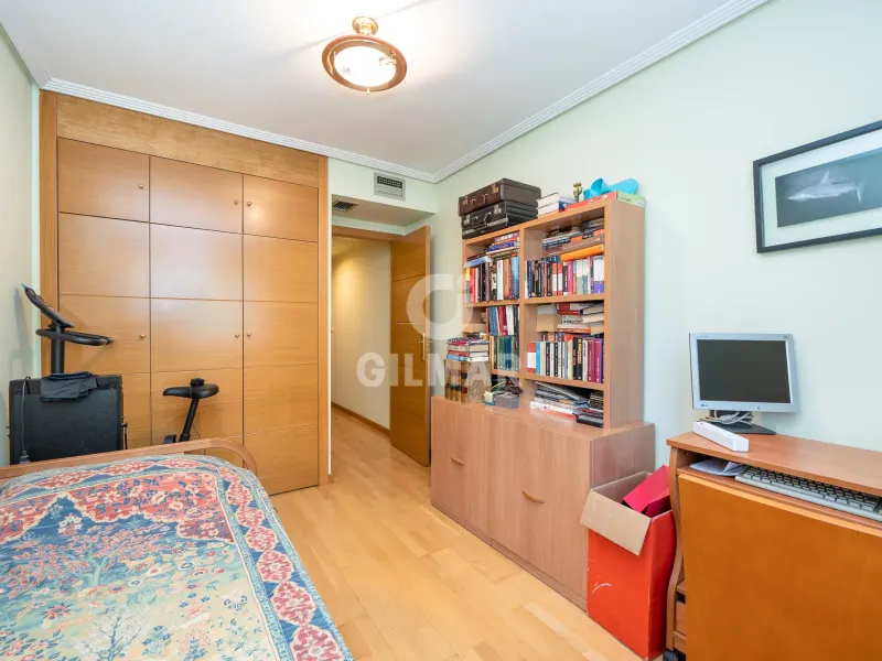Apartment in Alameda de Osuna - Madrid