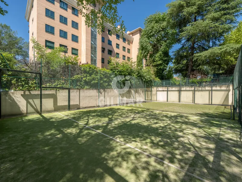 Apartment in Alameda de Osuna - Madrid
