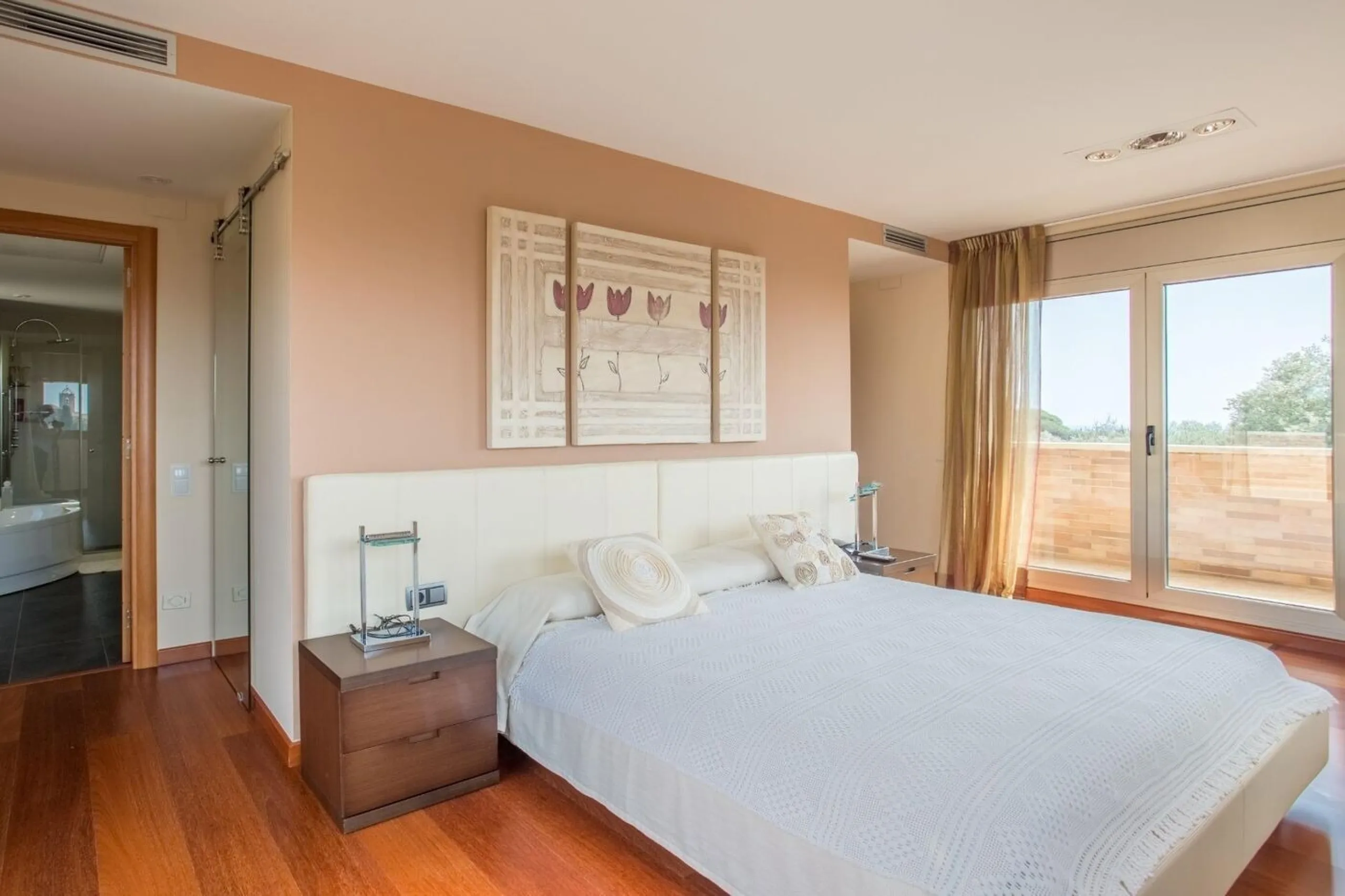 Luxury Villa with Infinity Pool and Exclusive Design in Sant Vicenс de Montalt, Barcelona 