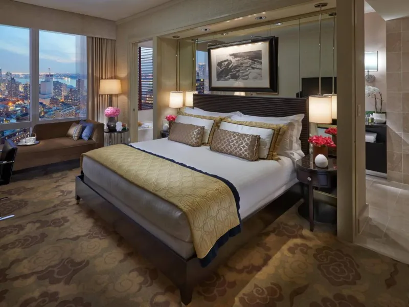 Landmark large-scale hotel in Madrid with high investment potential