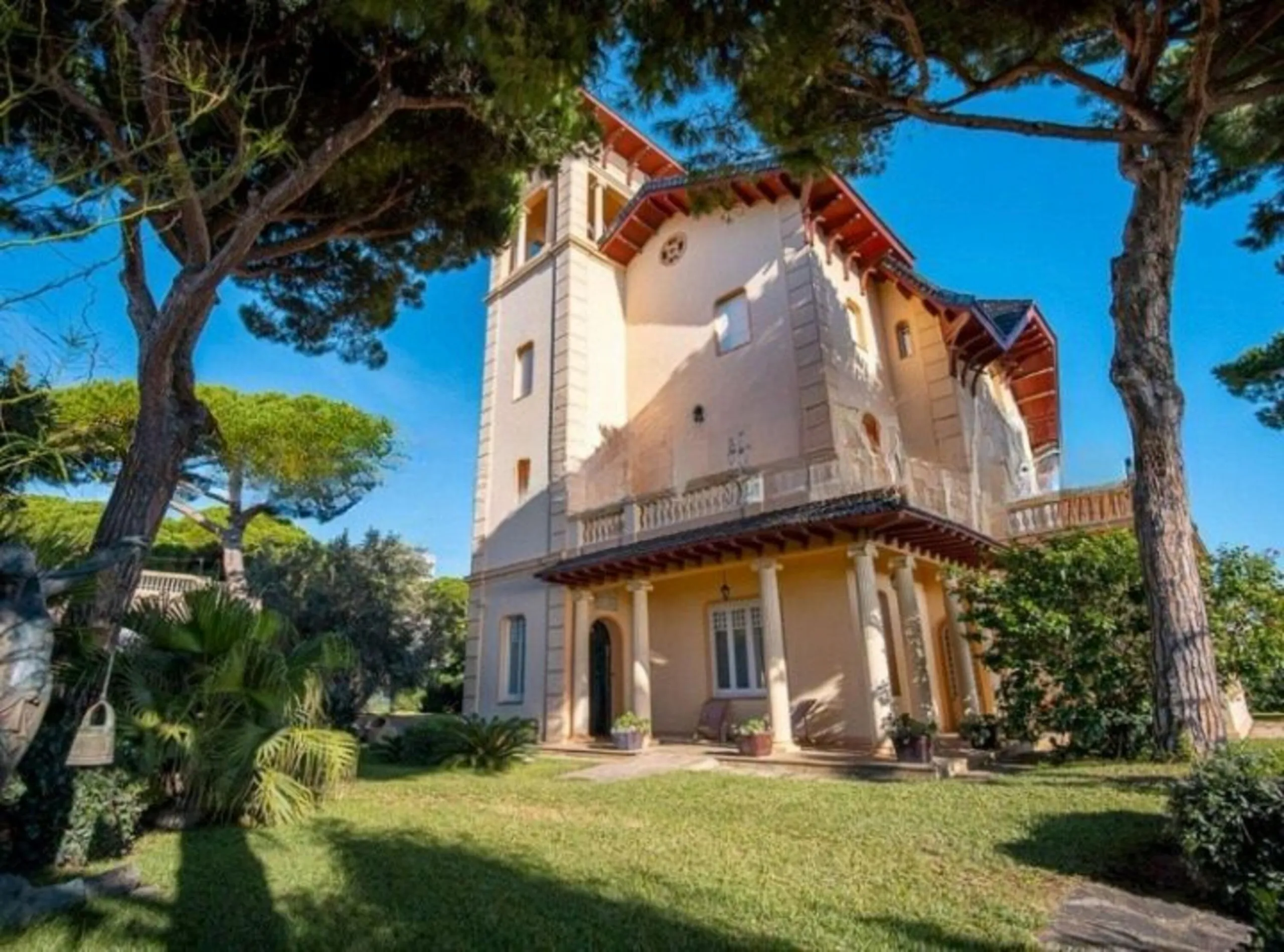 Modernist Seafront Estate on Paseo de los Ingleses, Caldes d’Estrac, Barcelona