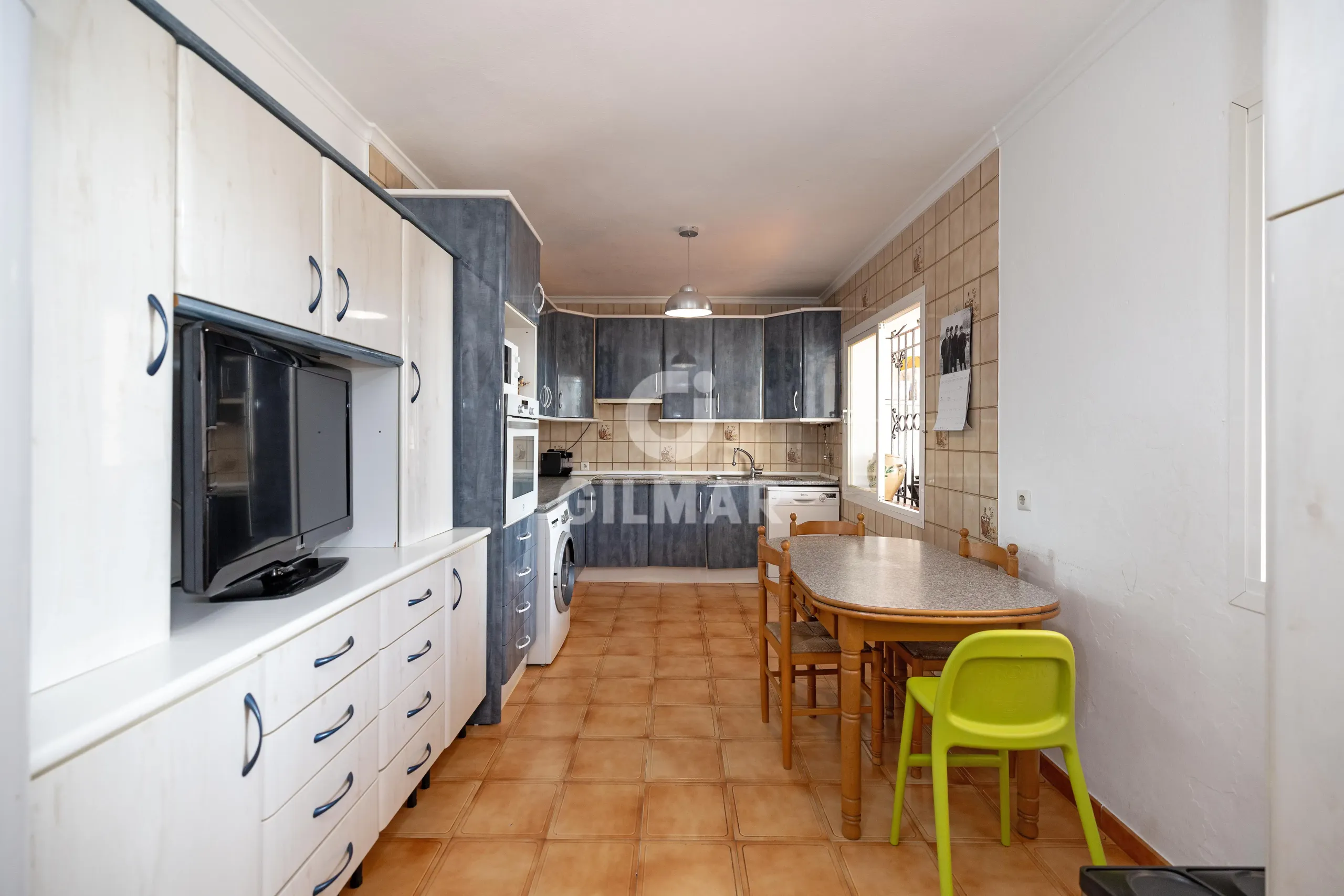 Chalet Independiente en Estepona - Málaga