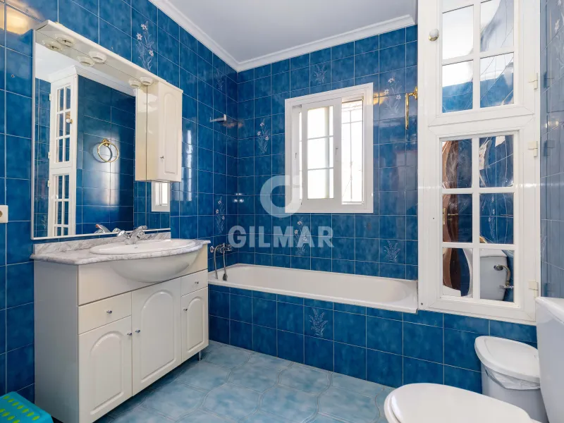 Chalet Independiente en Estepona - Málaga