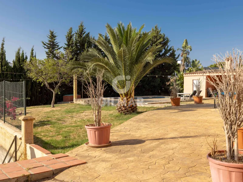 Chalet Independiente en Estepona - Málaga