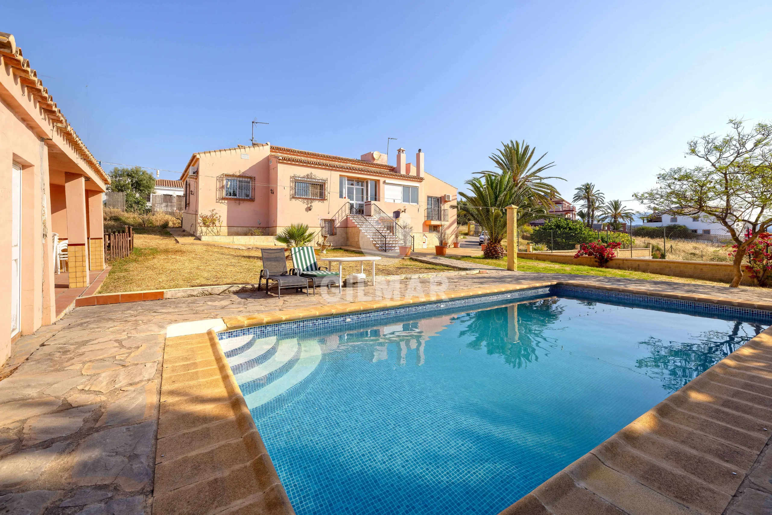 Chalet Independiente en Estepona - Málaga