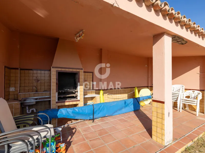 Chalet Independiente en Estepona - Málaga