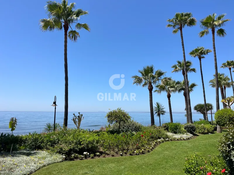 Apartment in Estepona Este - Málaga