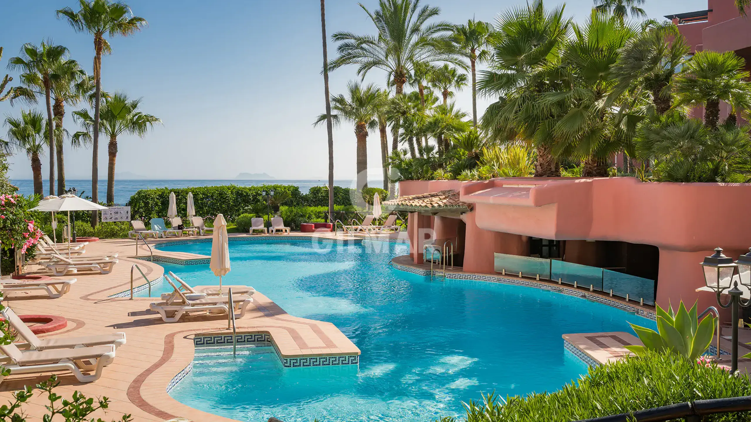 Apartment in Estepona Este - Málaga
