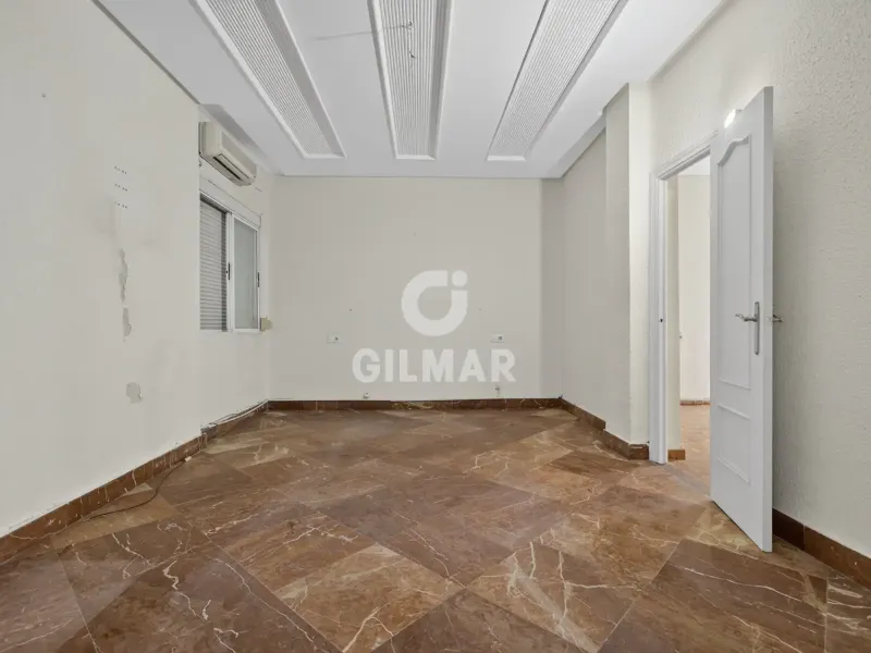 Piso en Los Remedios - Sevilla