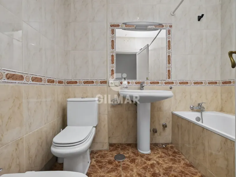 Piso en Los Remedios - Sevilla