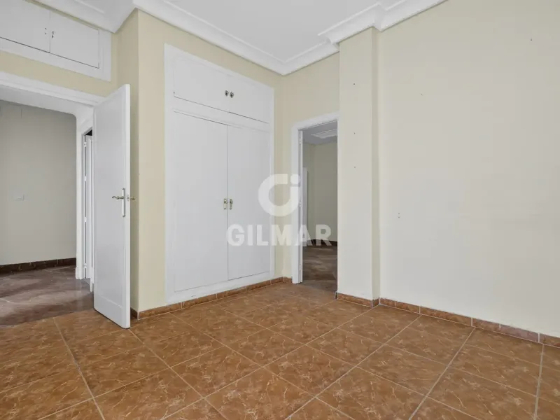 Piso en Los Remedios - Sevilla