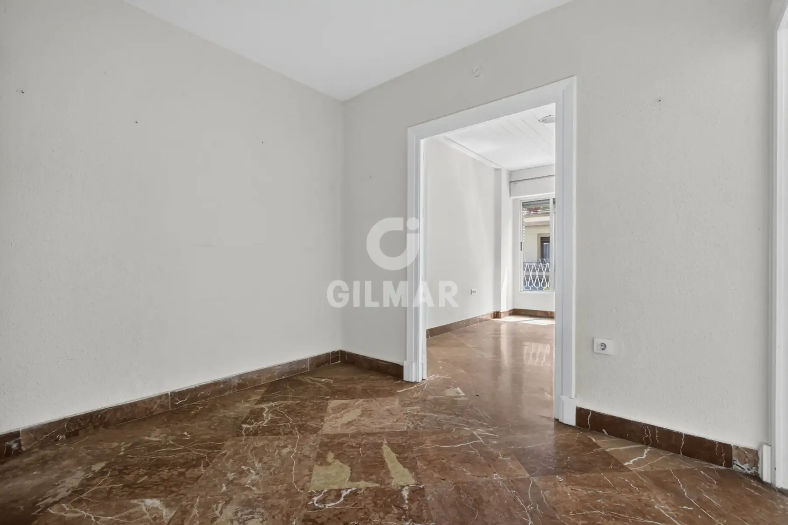 Piso en Los Remedios - Sevilla