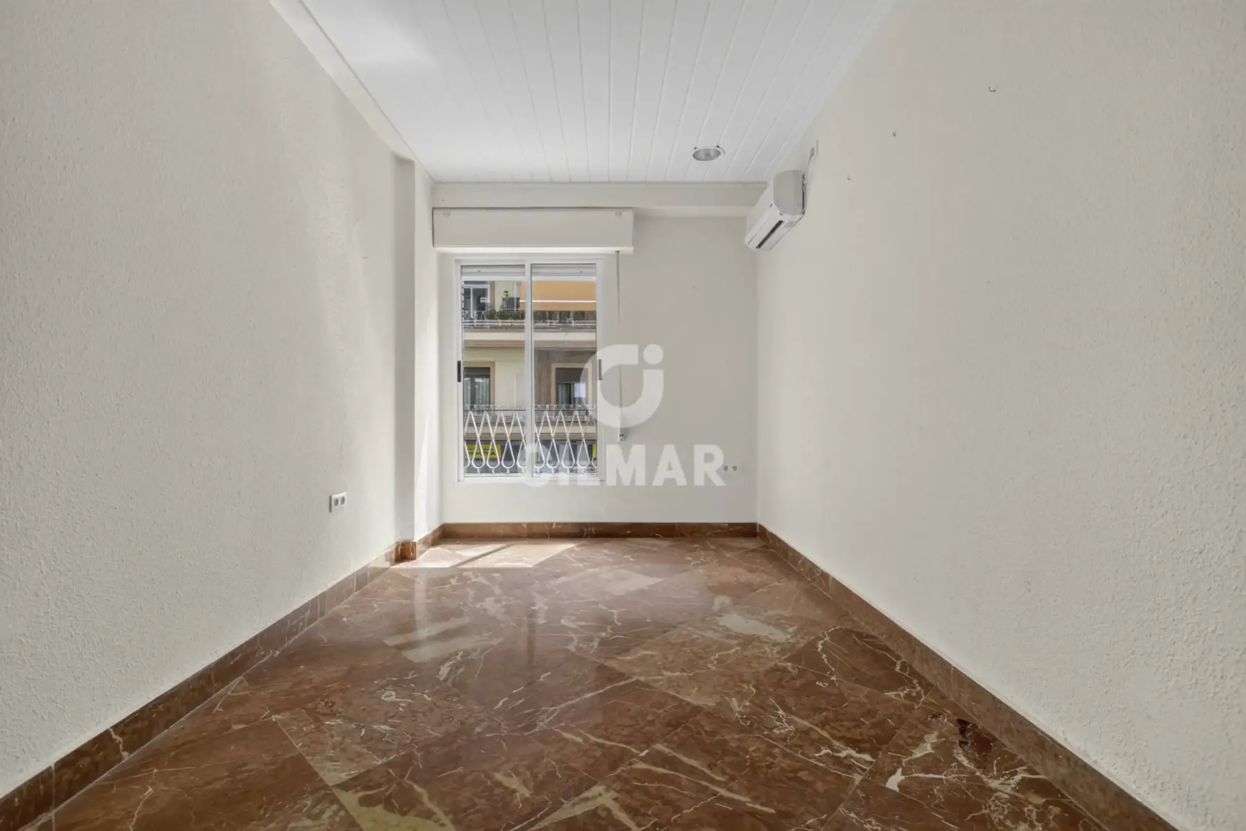 Piso en Los Remedios - Sevilla