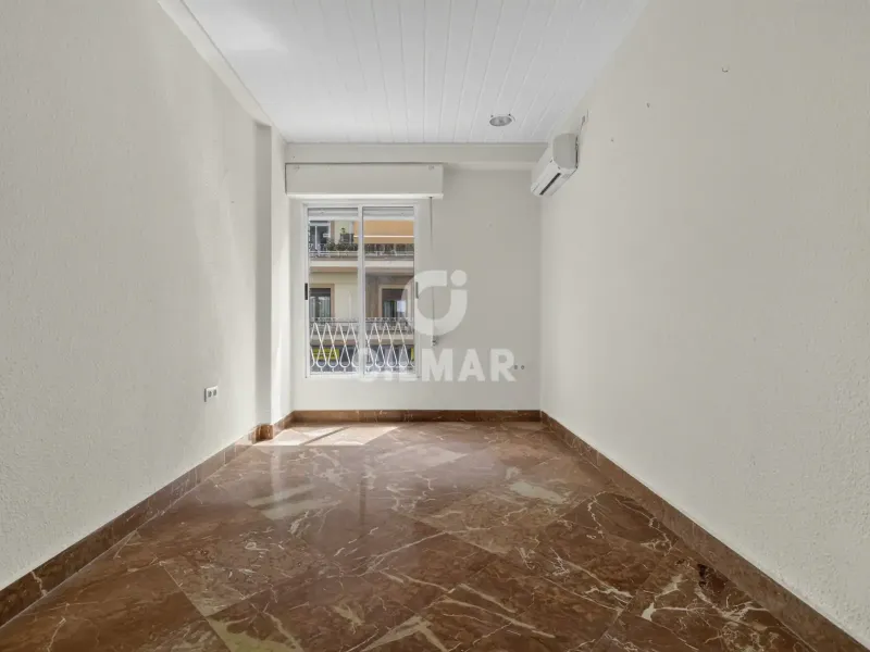 Piso en Los Remedios - Sevilla