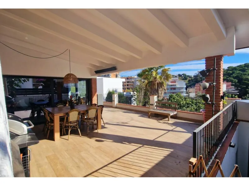 Modern Renovated Villa with Pool in Lloret de Mar, Costa Brava