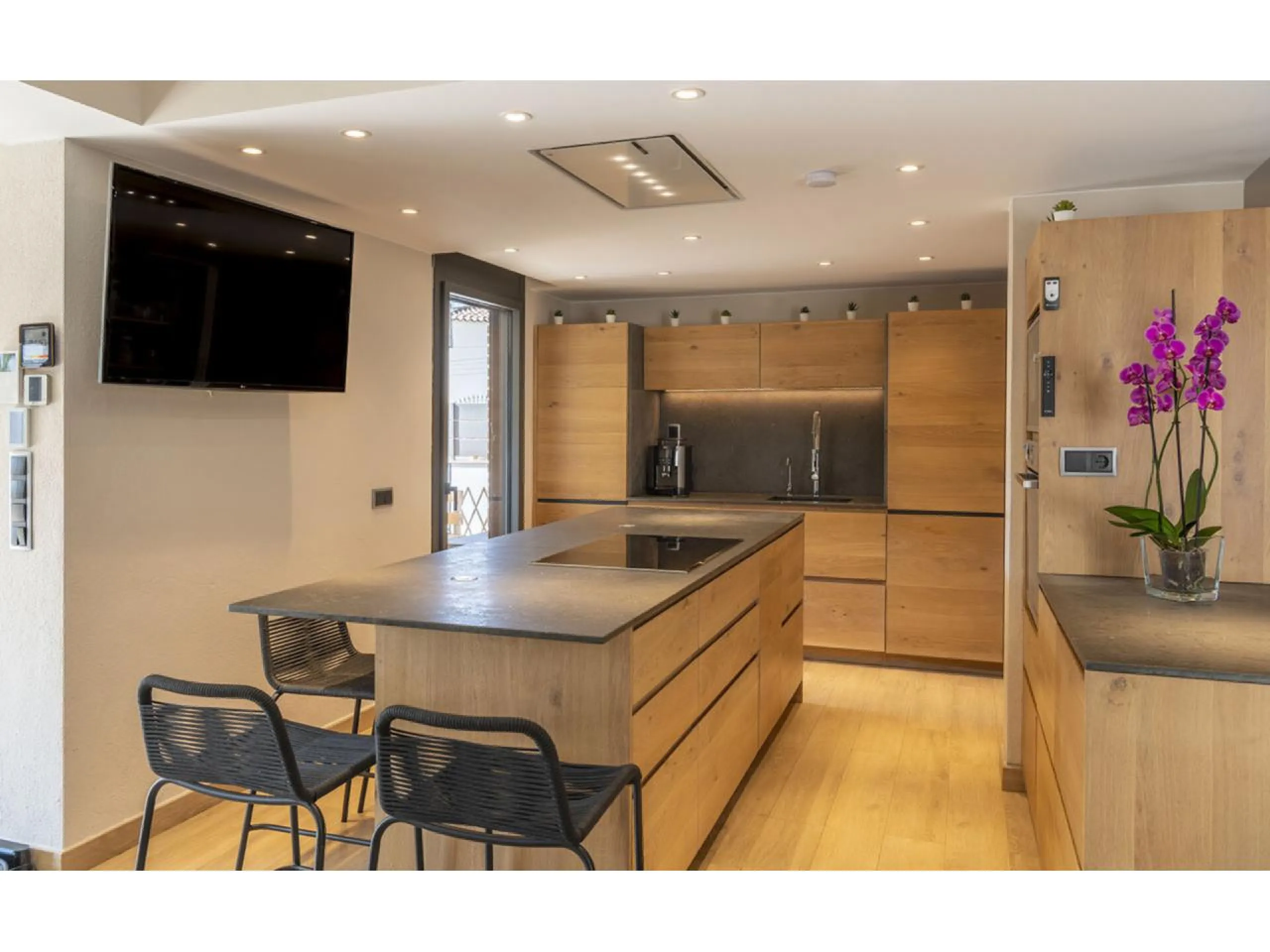 Modern Renovated Villa with Pool in Lloret de Mar, Costa Brava