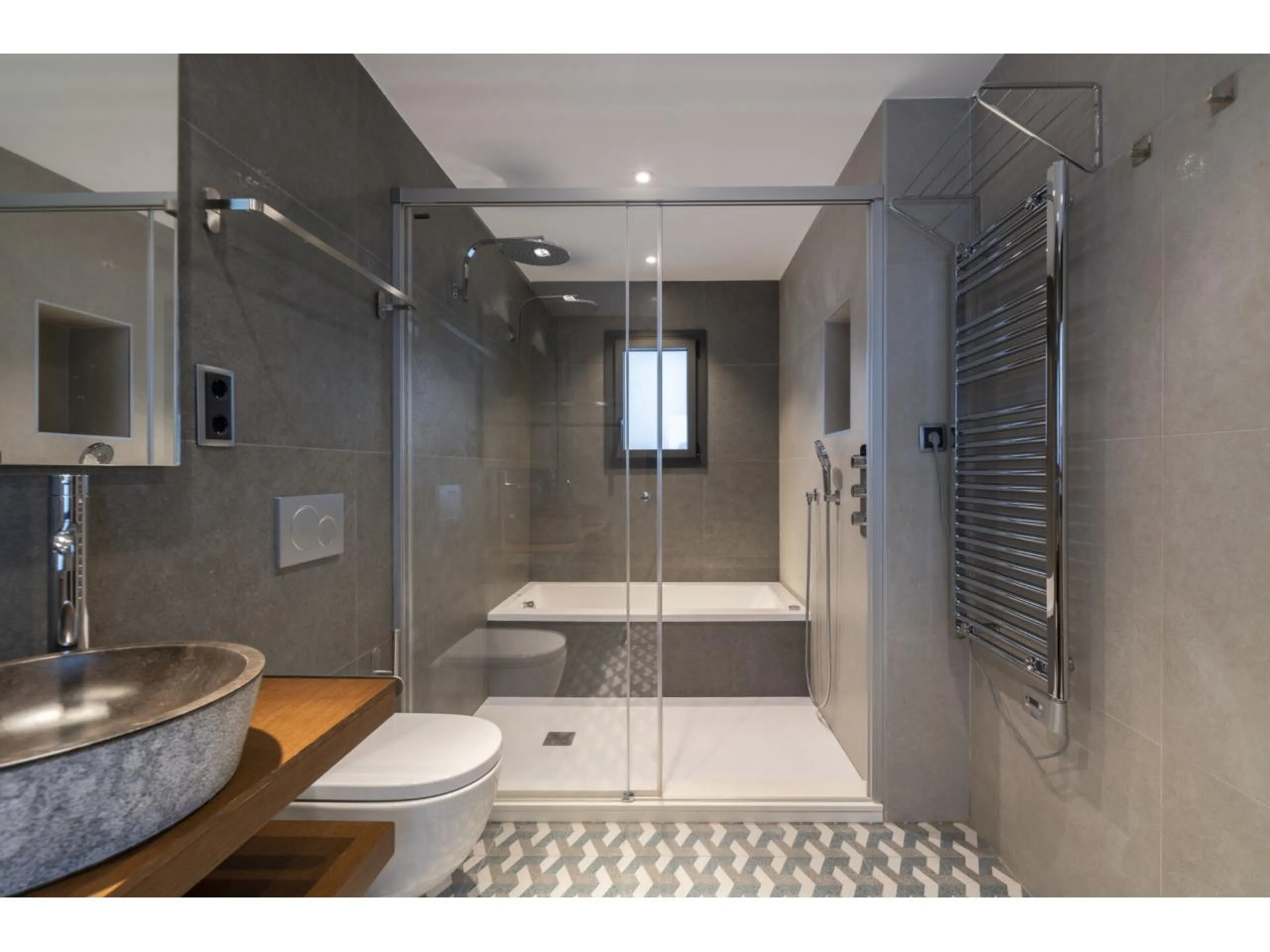 Modern Renovated Villa with Pool in Lloret de Mar, Costa Brava