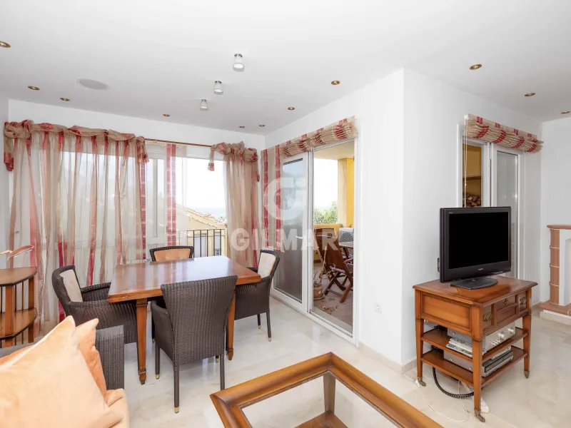 Duplex penthouse in Marbella Este - Málaga