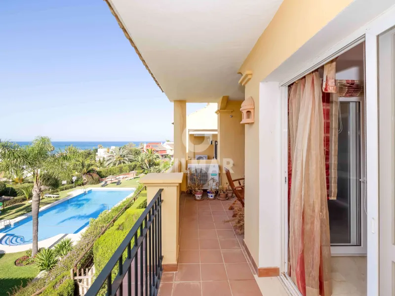 Duplex penthouse in Marbella Este - Málaga