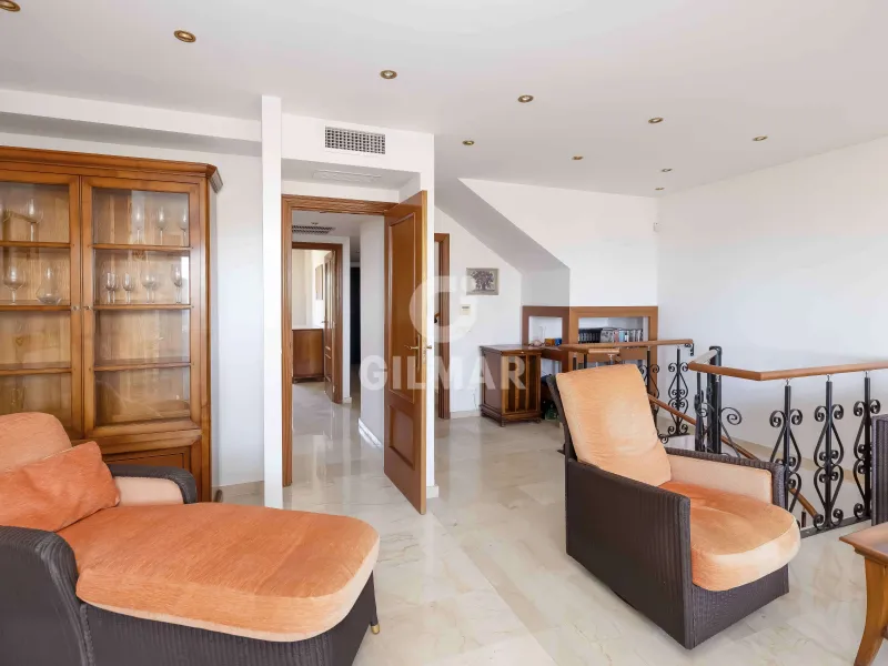 Duplex penthouse in Marbella Este - Málaga
