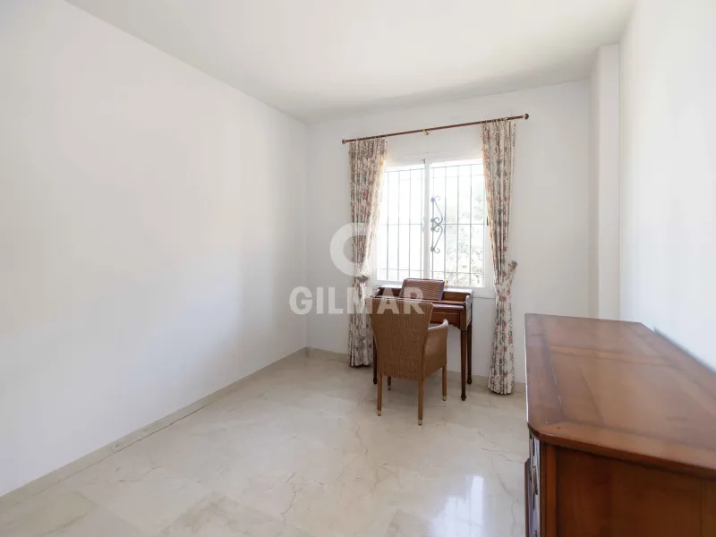 Duplex penthouse in Marbella Este - Málaga