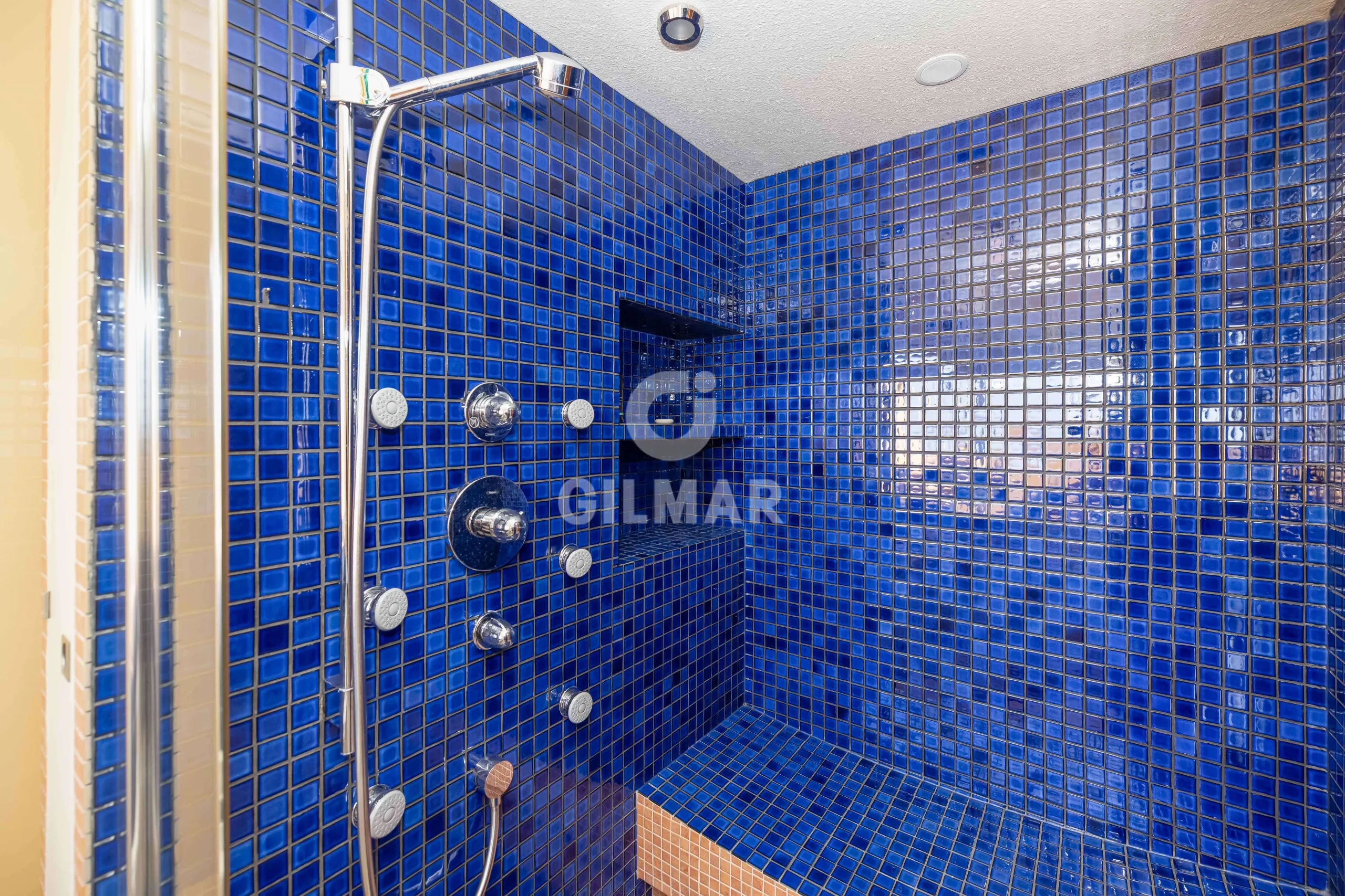 Duplex penthouse in Marbella Este - Málaga