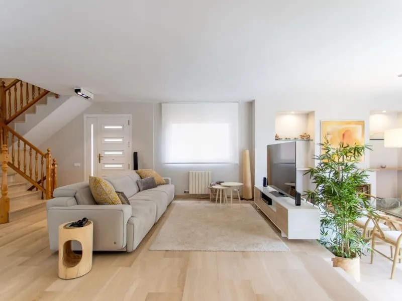Contemporary Villa with Pool and Sea Views in El Masnou, Barcelona