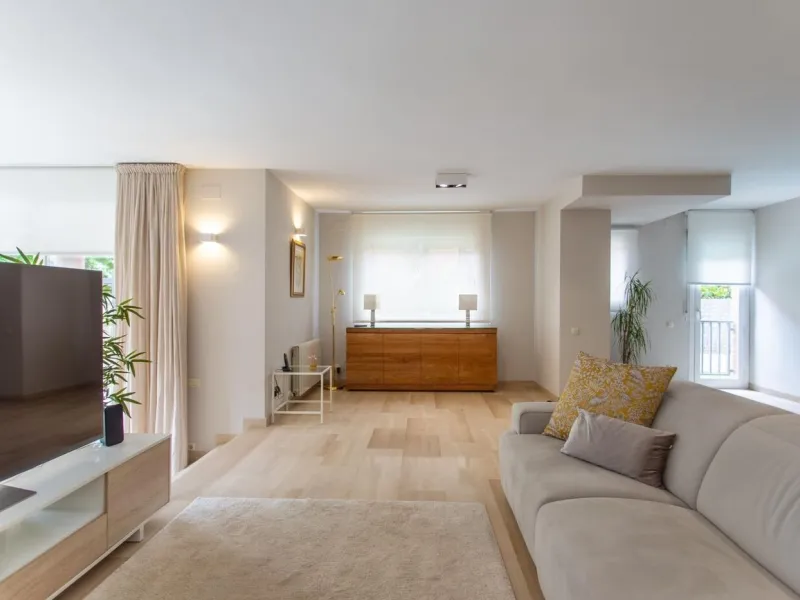 Contemporary Villa with Pool and Sea Views in El Masnou, Barcelona