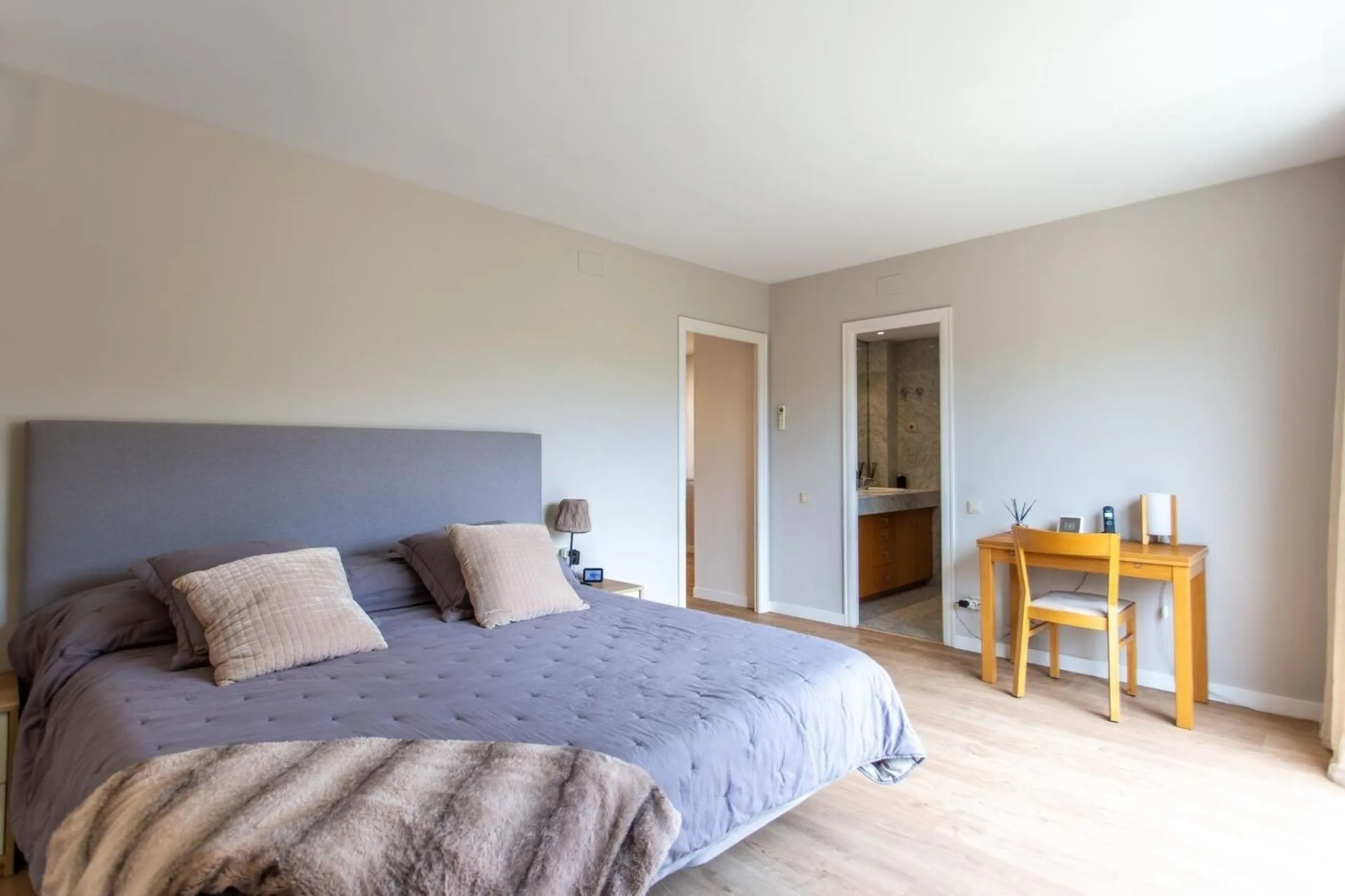 Contemporary Villa with Pool and Sea Views in El Masnou, Barcelona