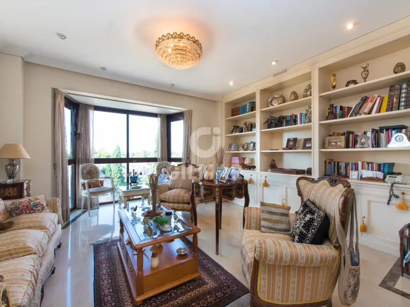Apartment in Conde Orgaz - Madrid