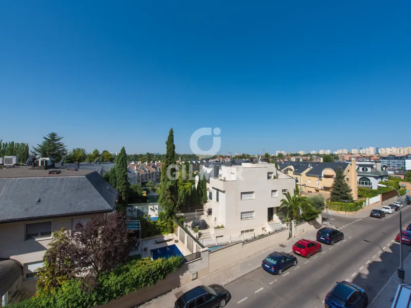 Apartment in Conde Orgaz - Madrid