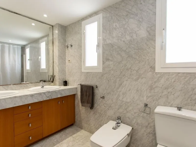Contemporary Villa with Pool and Sea Views in El Masnou, Barcelona